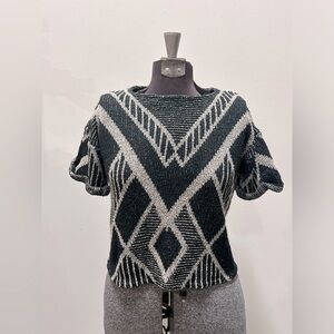 I Love H81 geometric short sleeve crop sweater s/p